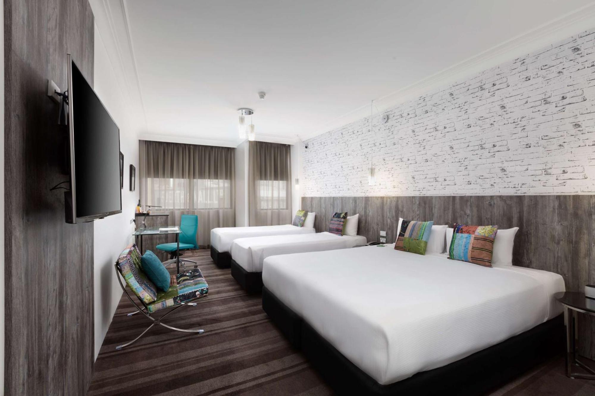 Rydges Hotel 4*