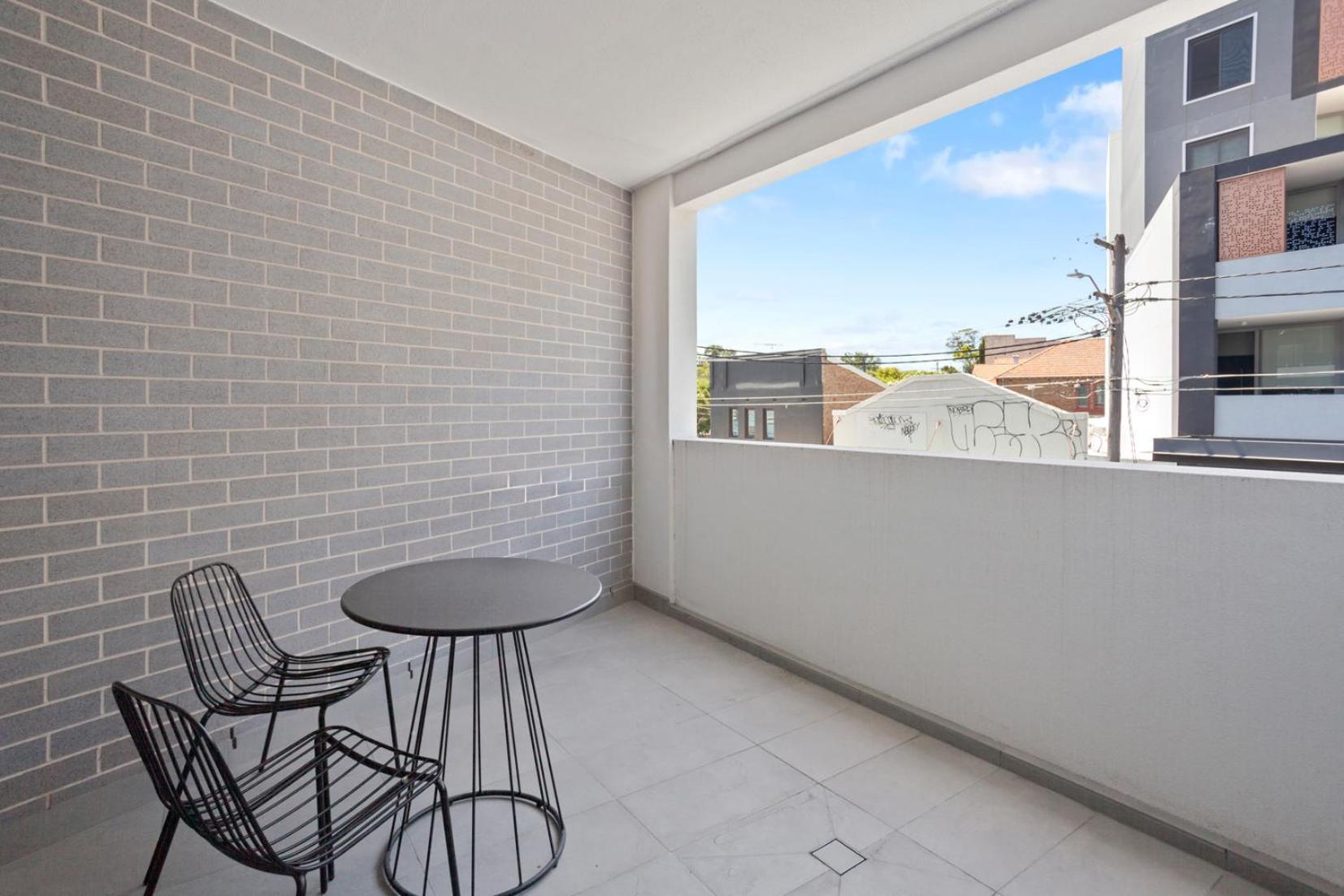 Modern 2bd In Trendy Inner West Apartment