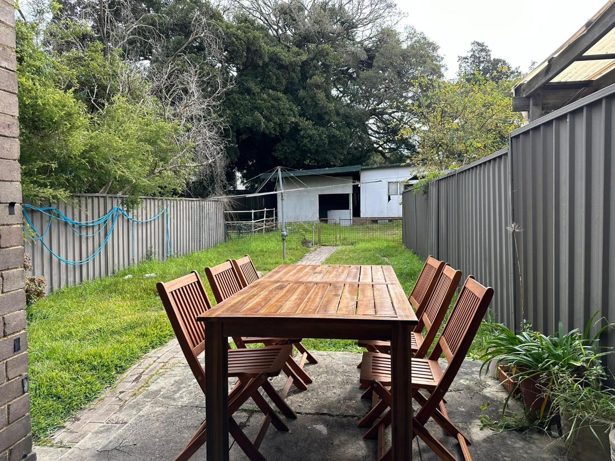 Charming 3 Bedroom On The Edge Of Downtown Glebe * Sydney