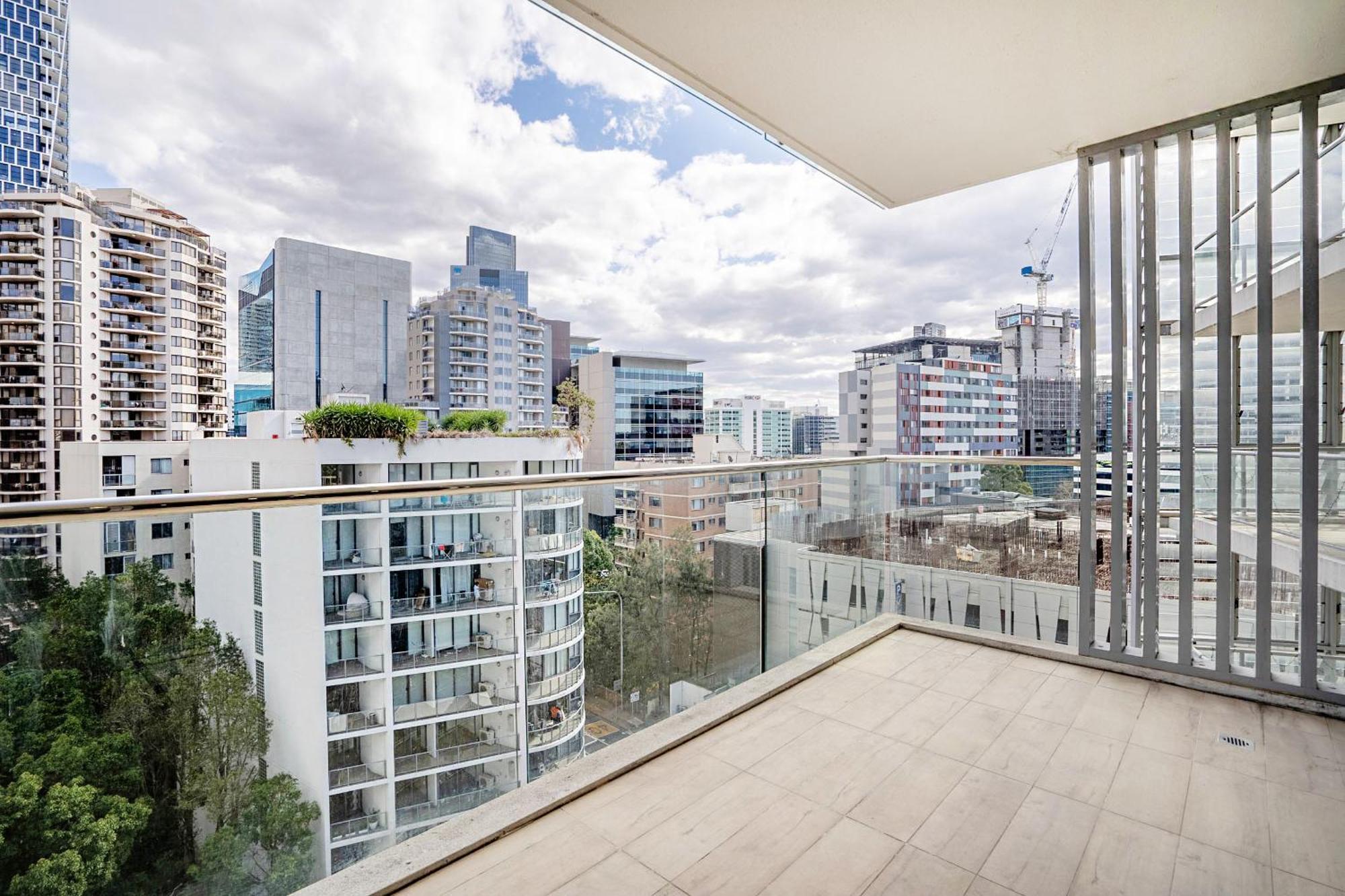 02p Bright 2bedroom Abnb Style Nr Westfield With Free Parking Apartment Sydney