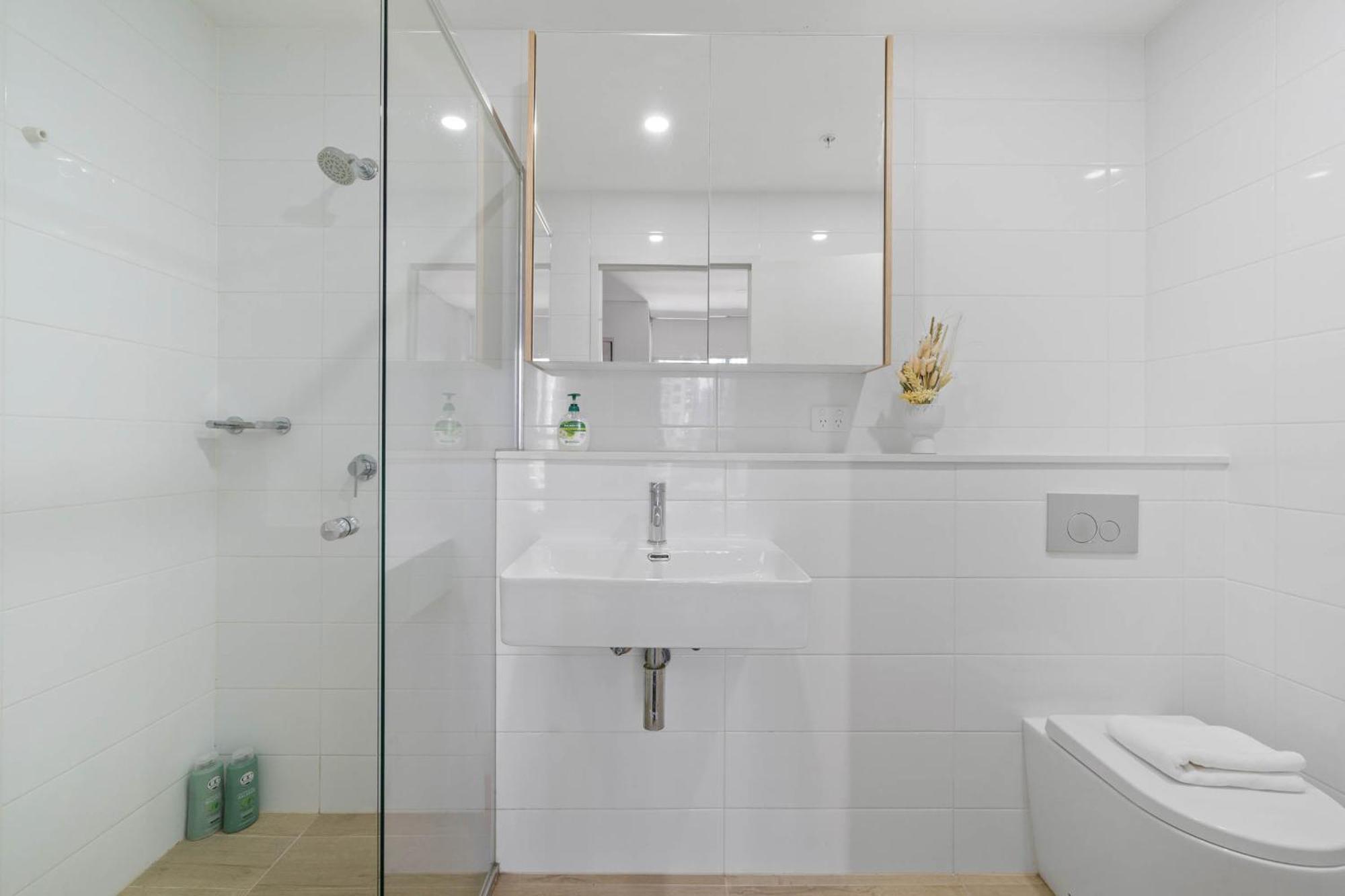 02p Bright 2bedroom Abnb Style Nr Westfield With Free Parking Apartment
