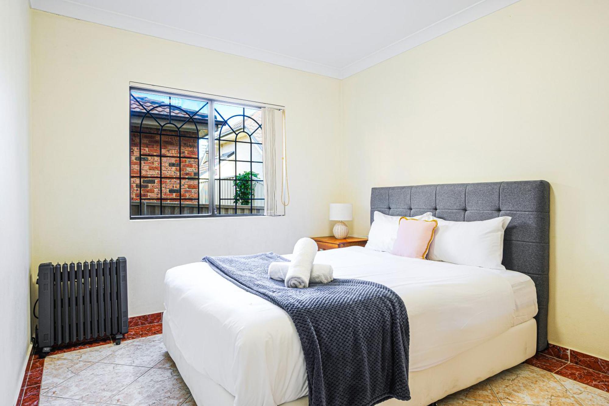 Hurstville Centre 2-level Large House Holiday home Sydney