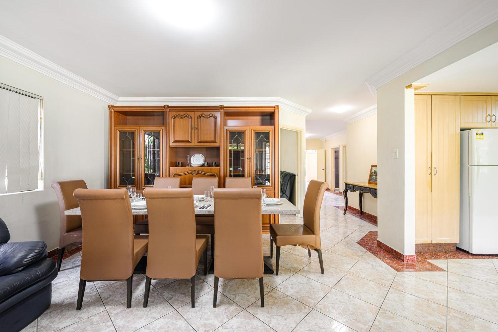 Holiday home Hurstville Centre 2-level Large House Sydney