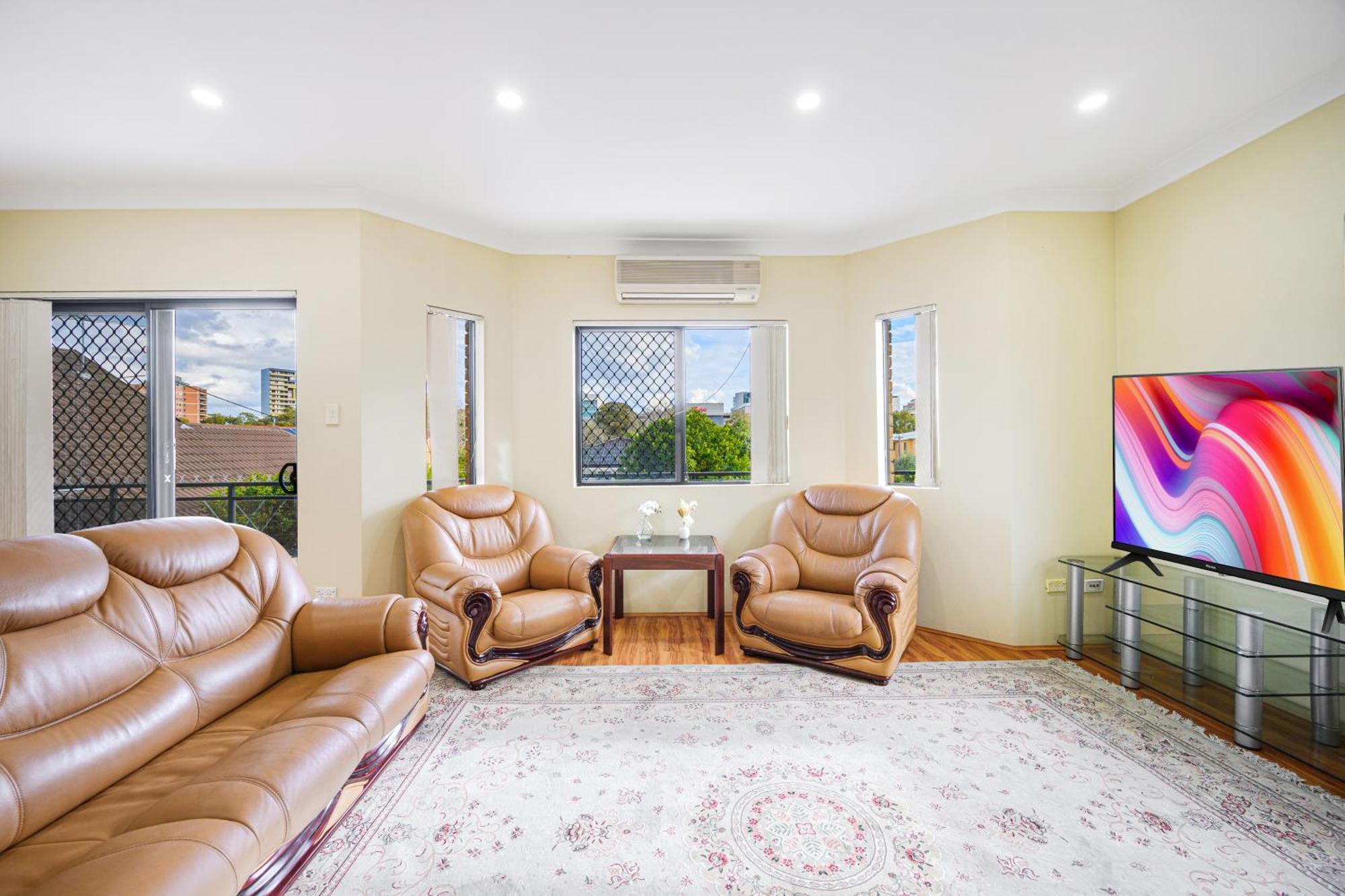 Hurstville Centre 2-level Large House