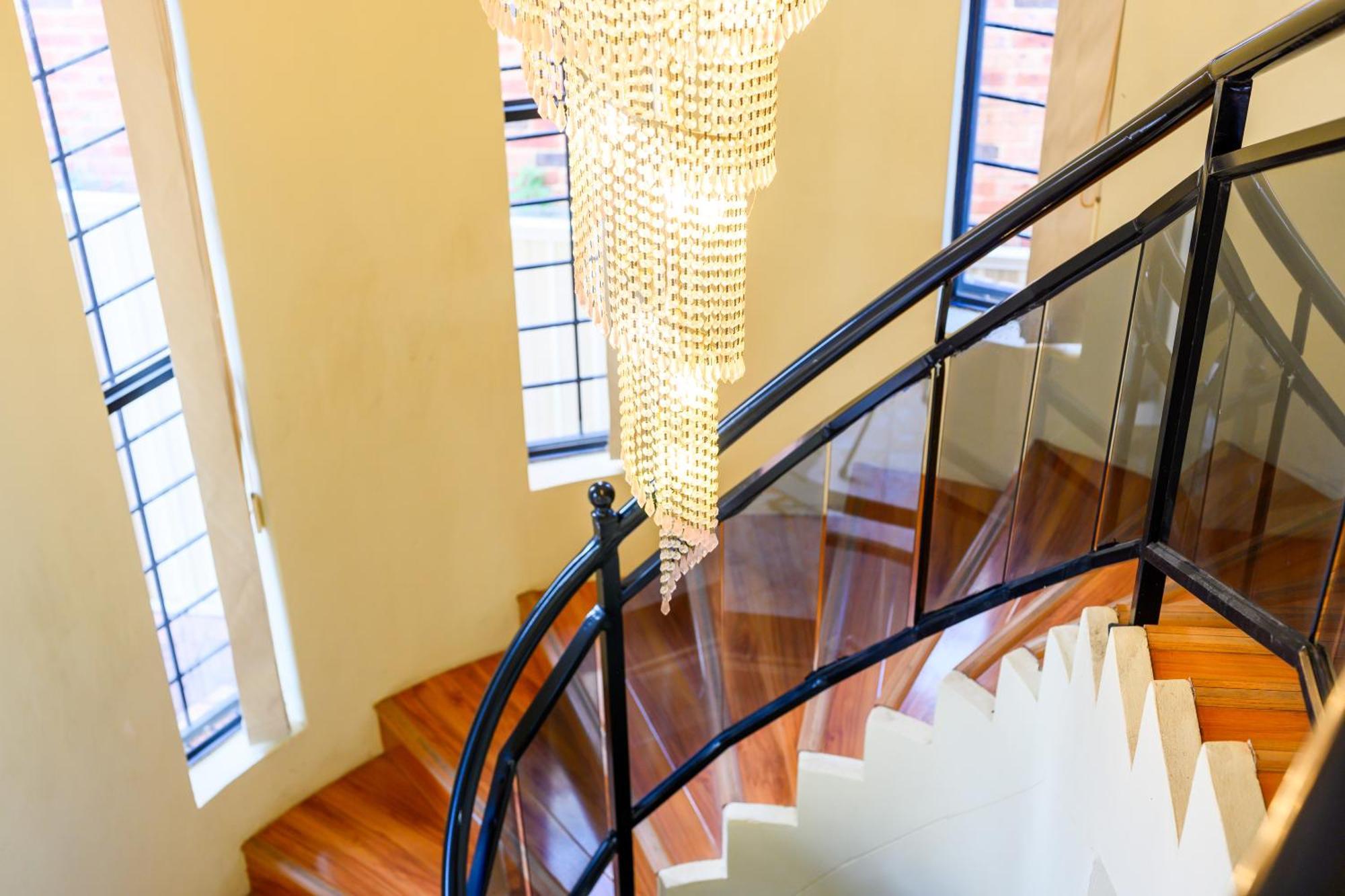 Holiday home Hurstville Centre 2-level Large House *