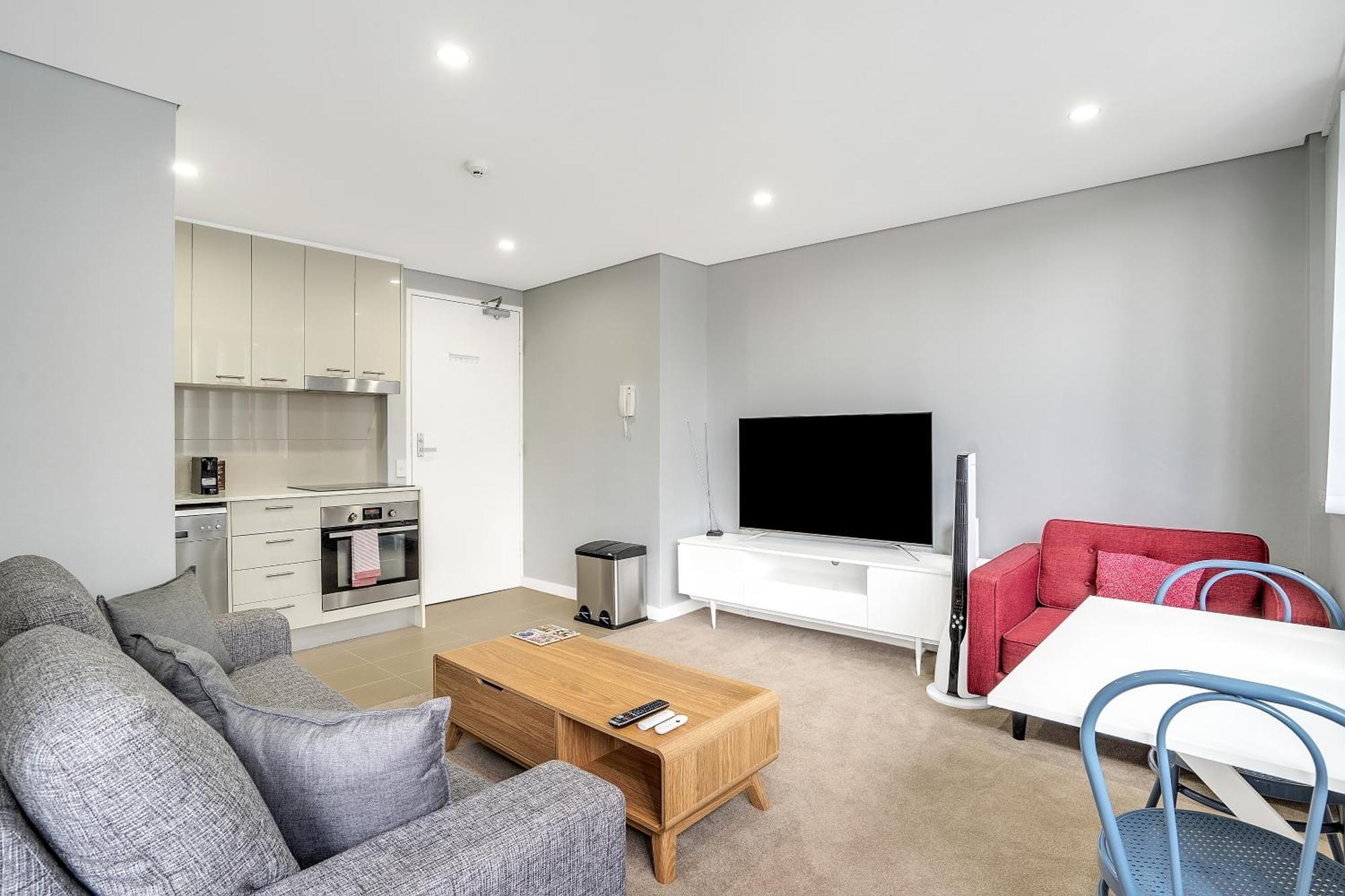 Bright 1 Bedroom Unit In The Heart Of Manly