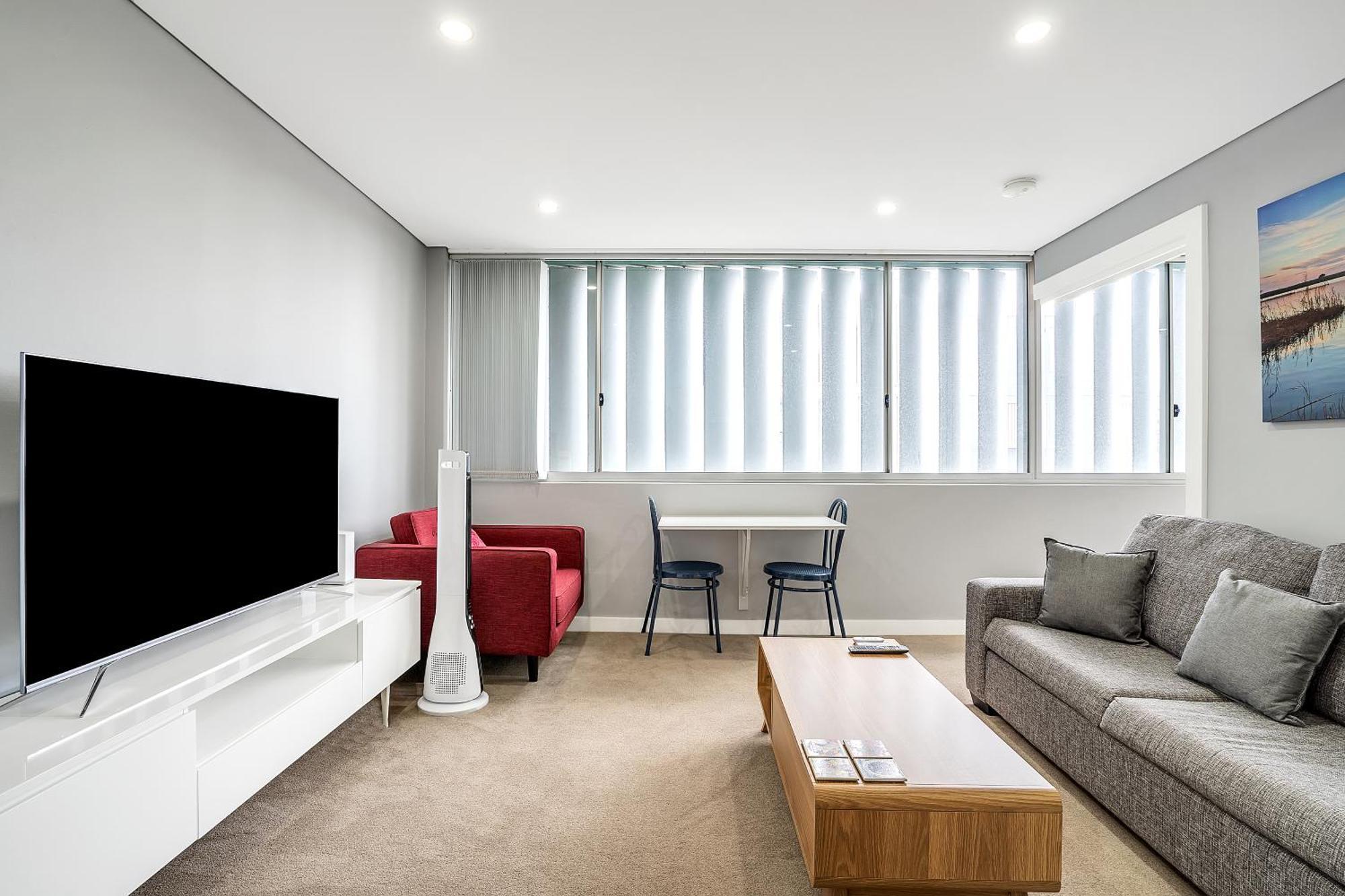 Bright 1 Bedroom Unit In The Heart Of Manly Apartment *