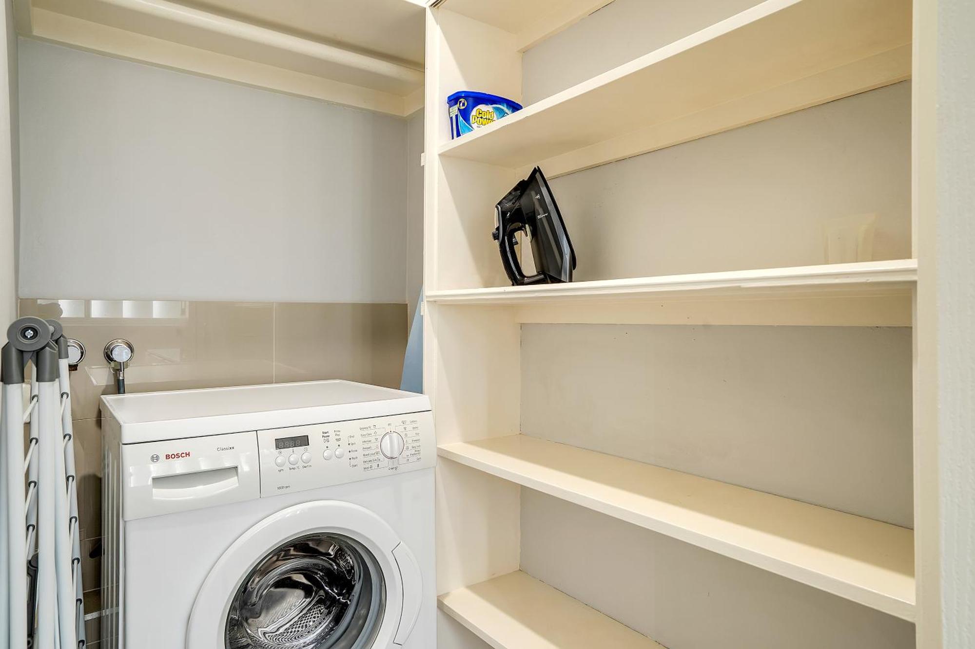 Bright 1 Bedroom Unit In The Heart Of Manly
