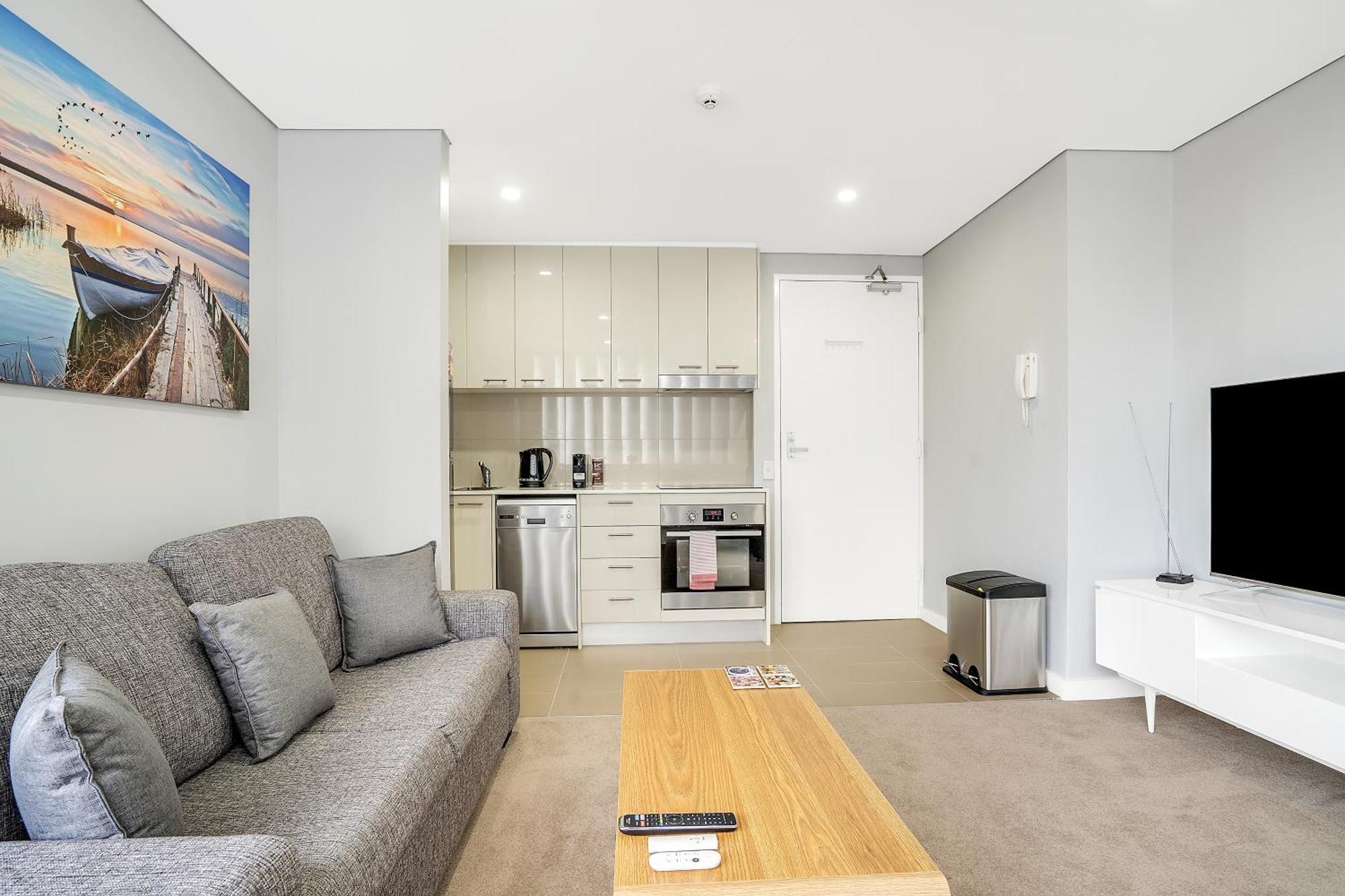 Apartment Bright 1 Bedroom Unit In The Heart Of Manly