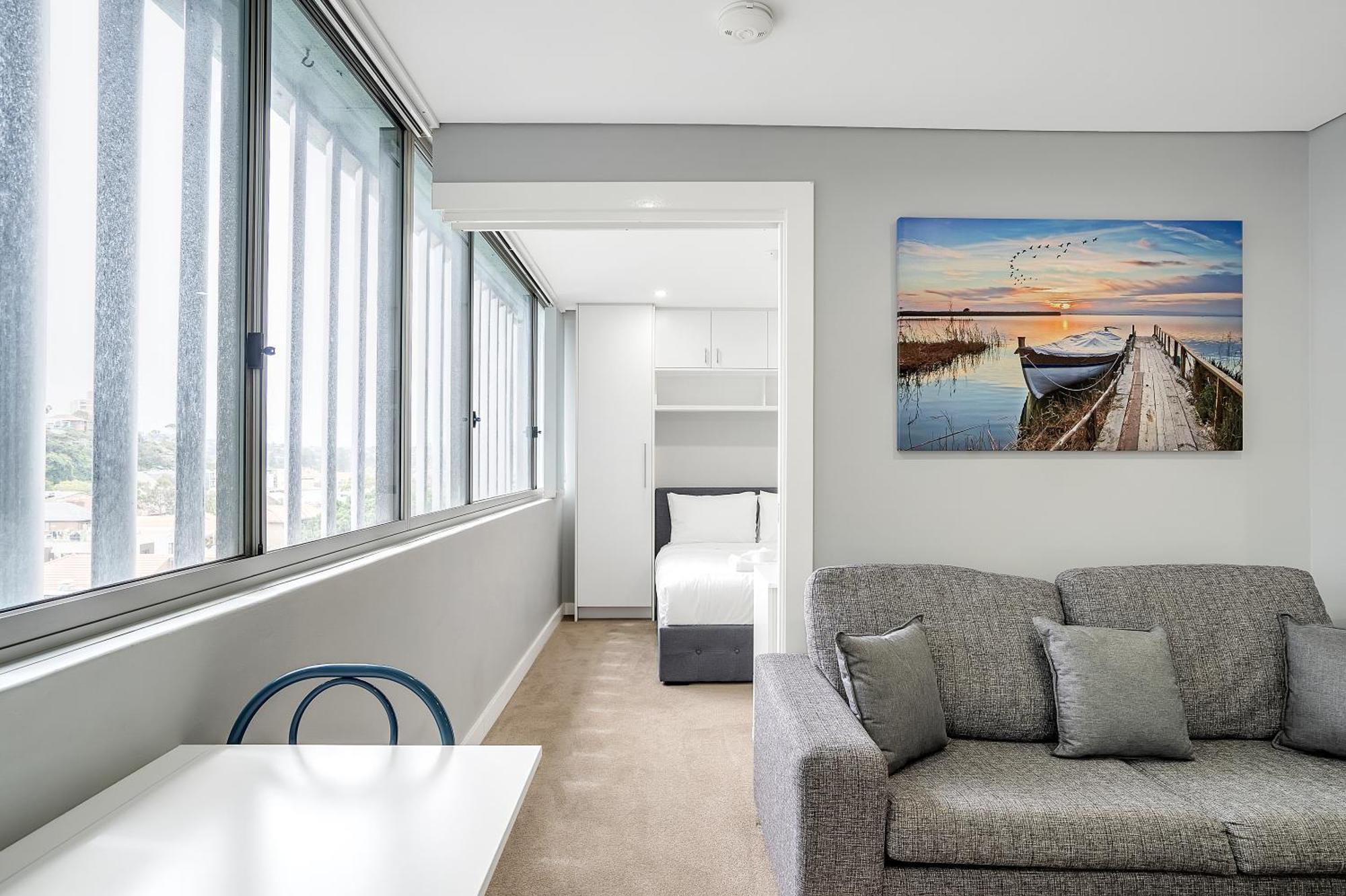 Bright 1 Bedroom Unit In The Heart Of Manly Apartment *