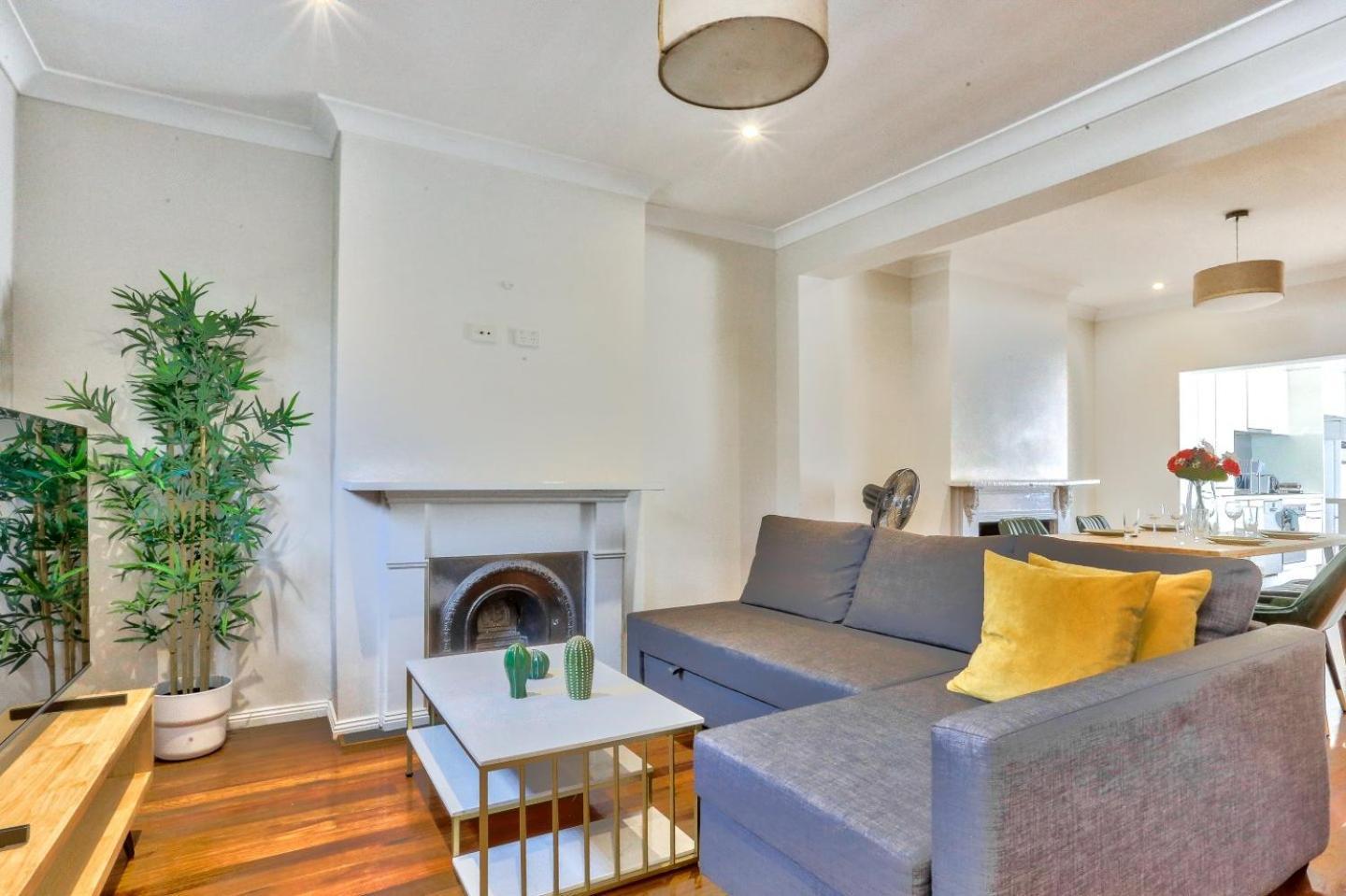 3 Bedroom House Family Friendly Surry Hills 2 E-bikes Included Apartment
