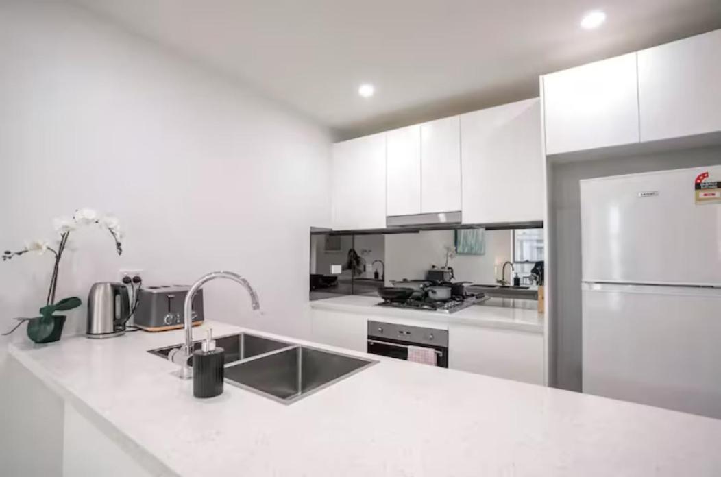 08mascot 2bedroom Abnb Style With Free Parking Apartment