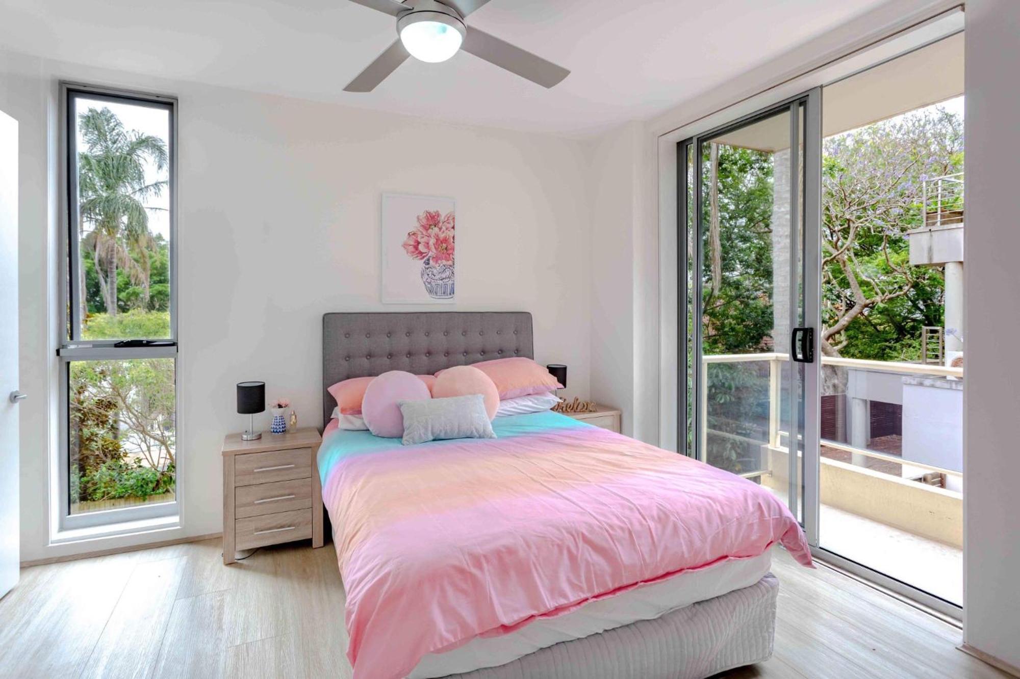 Bellevue Hill Close To Bondi - 2 Bathrooms & Pool Apartment *