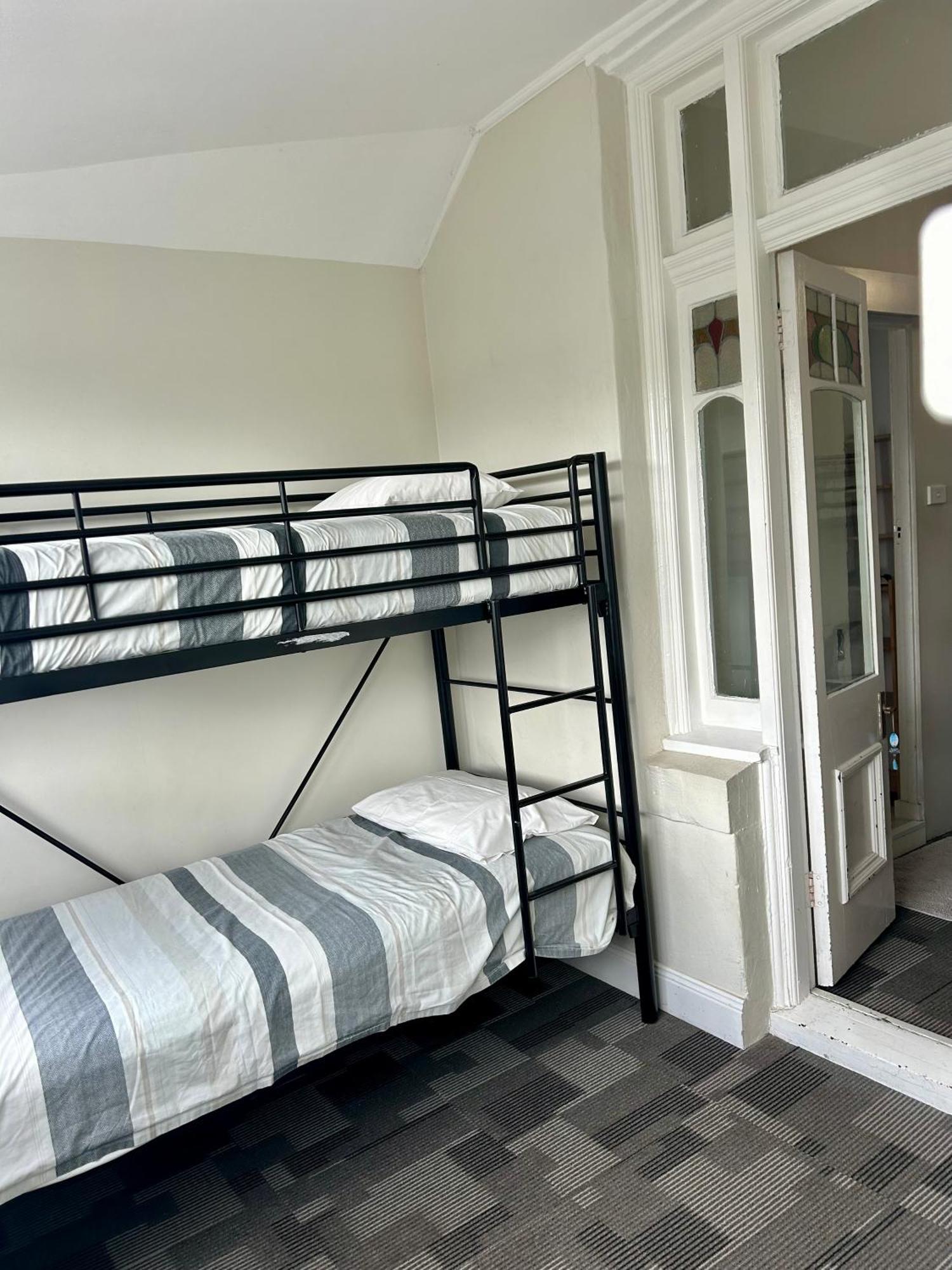 Hostel Manly Bunkhouse *