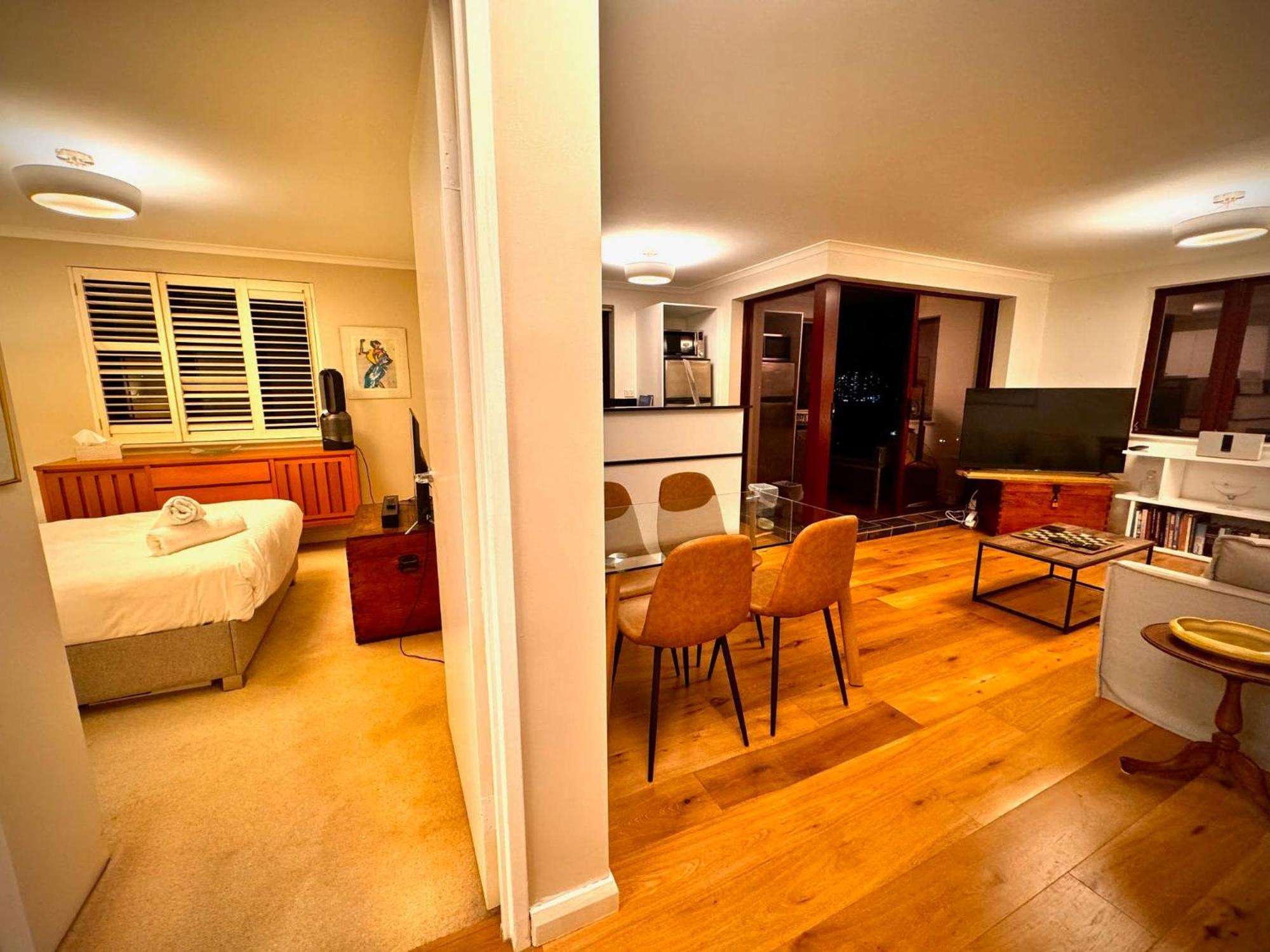 Apartment Expansive Views From 1 Bedroom Sydney