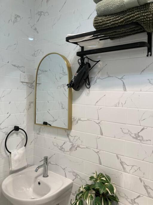 Brand New In Surry Hills * Sydney
