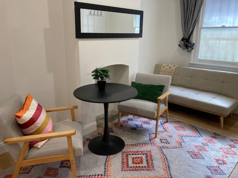 Apartment Bright Spacious