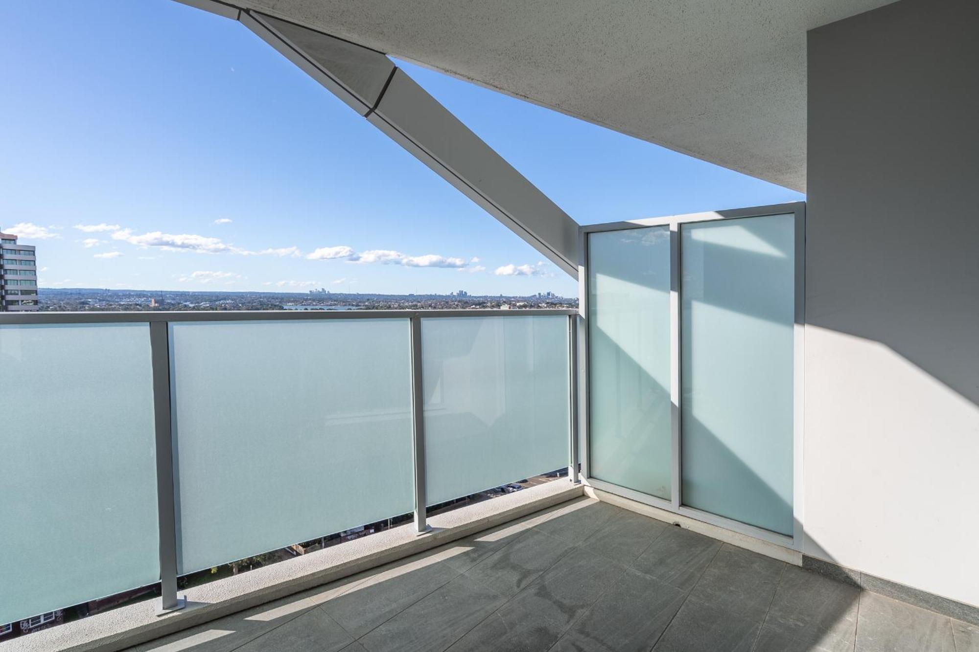 Apartment 301b View 2bedroom Abnb Style Nr Plaza And Train With 2 Free Parking