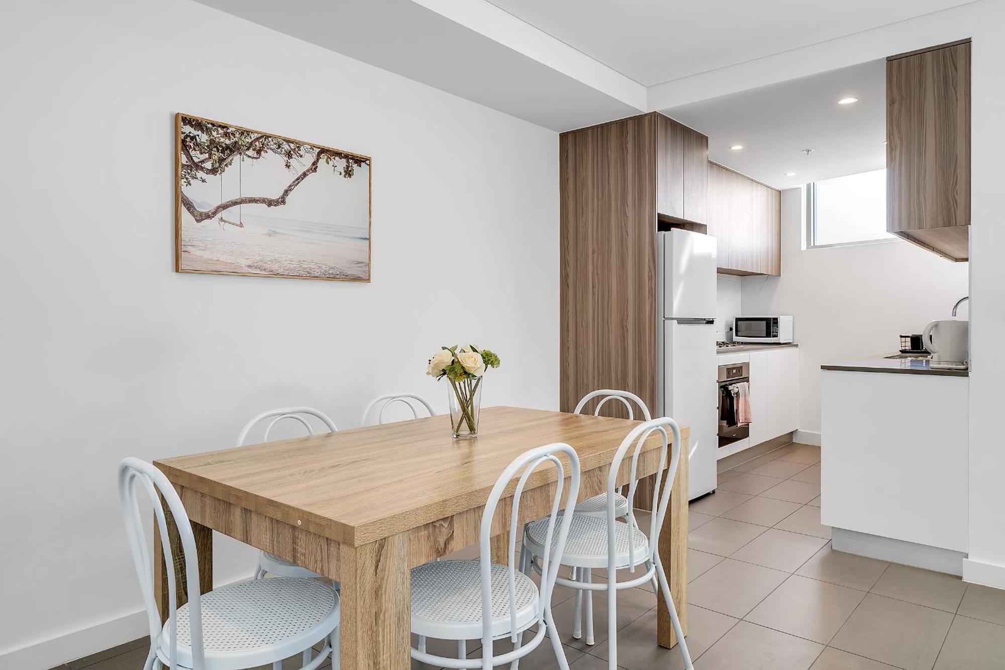 Apartment 301b View 2bedroom Abnb Style Nr Plaza And Train With 2 Free Parking *