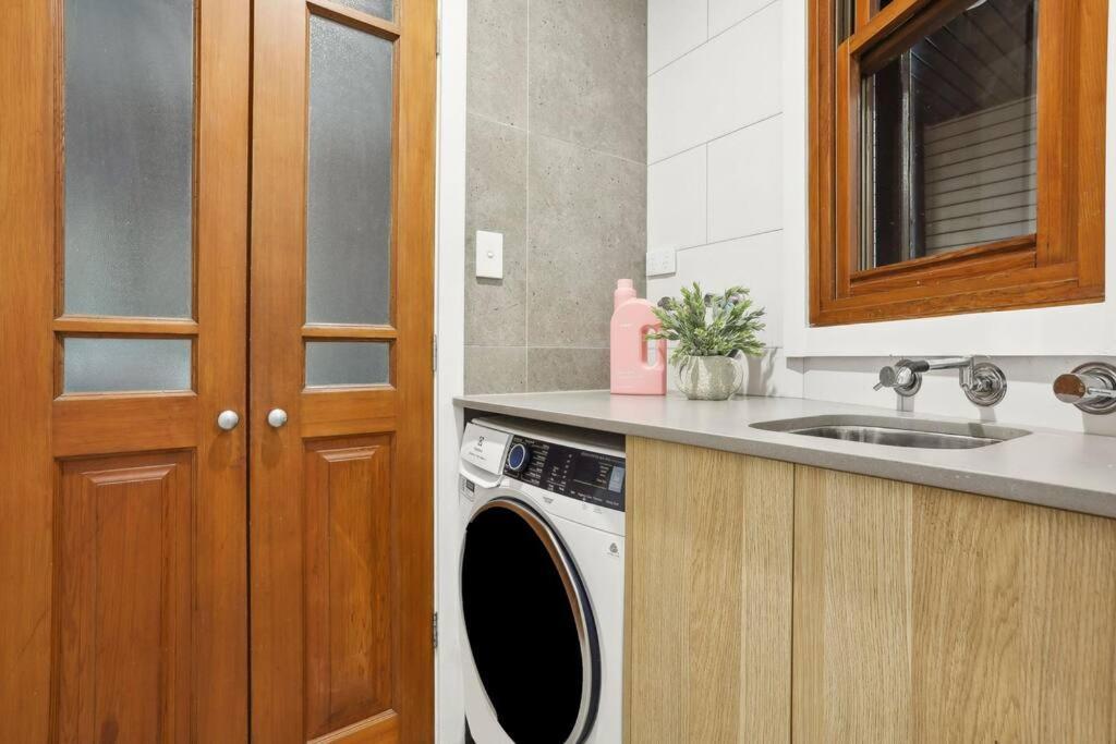 2br Terrace In Trendy Surry Hills Apartment Sydney