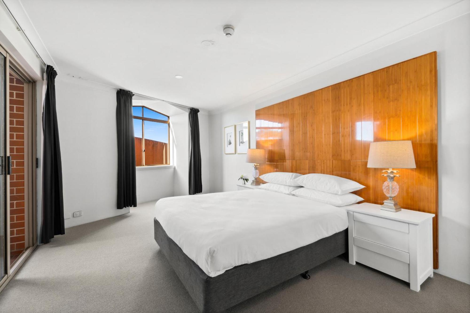 Spacious Inner-west 2-bed With Alfresco Dining Apartment *
