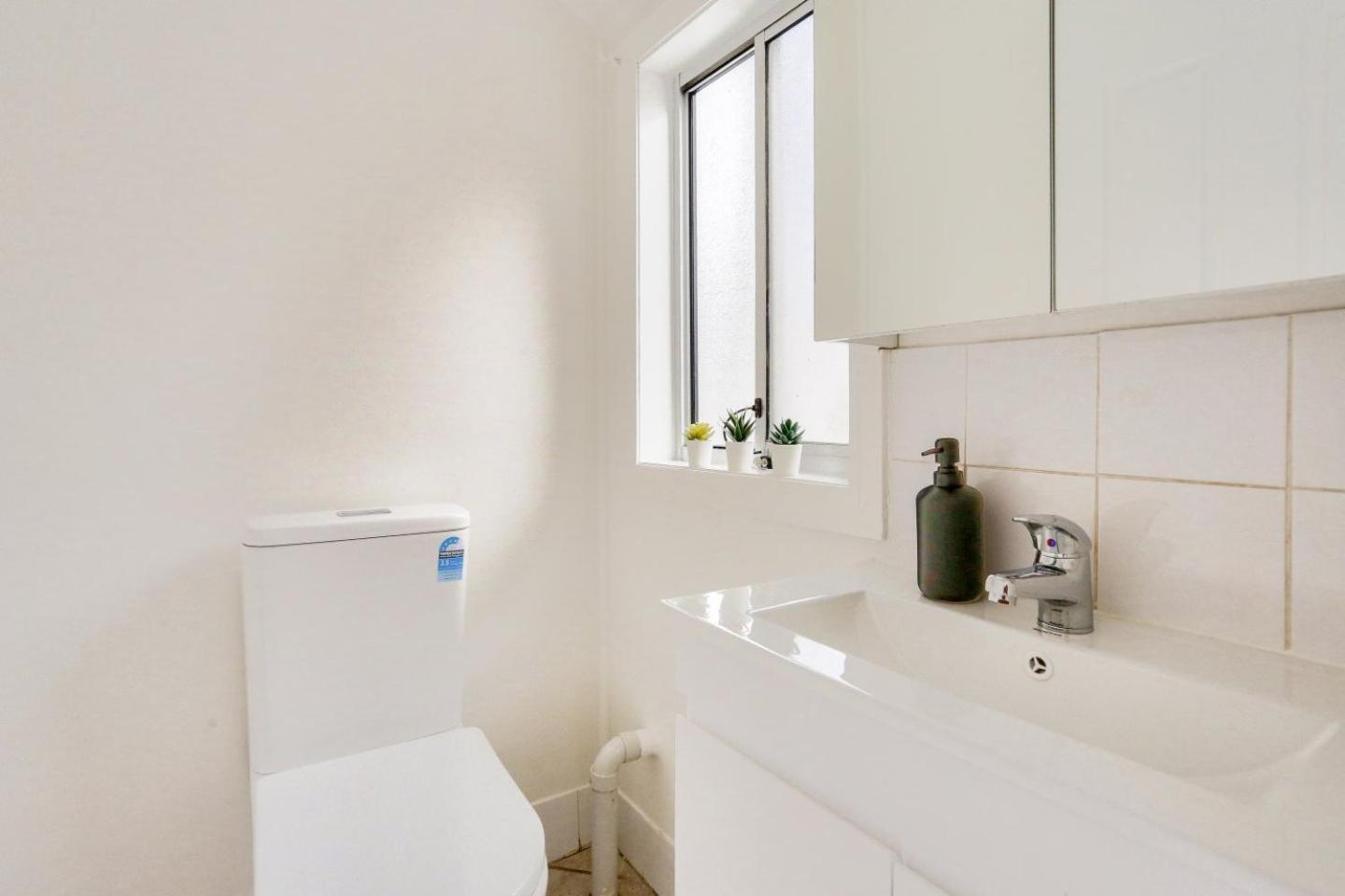 2 Bedroom Darling Harbour - Pyrmont 2 E-bikes Included Sydney