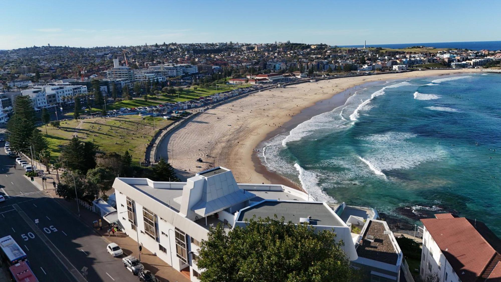 Beachside 1-bed With Courtyard In Bondi * Sydney