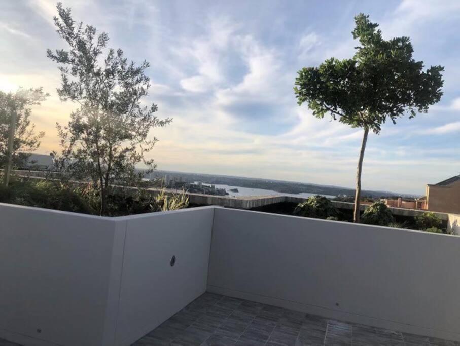 Wow New Gorgeous 2 Bed 2 Bath Parking * Sidney