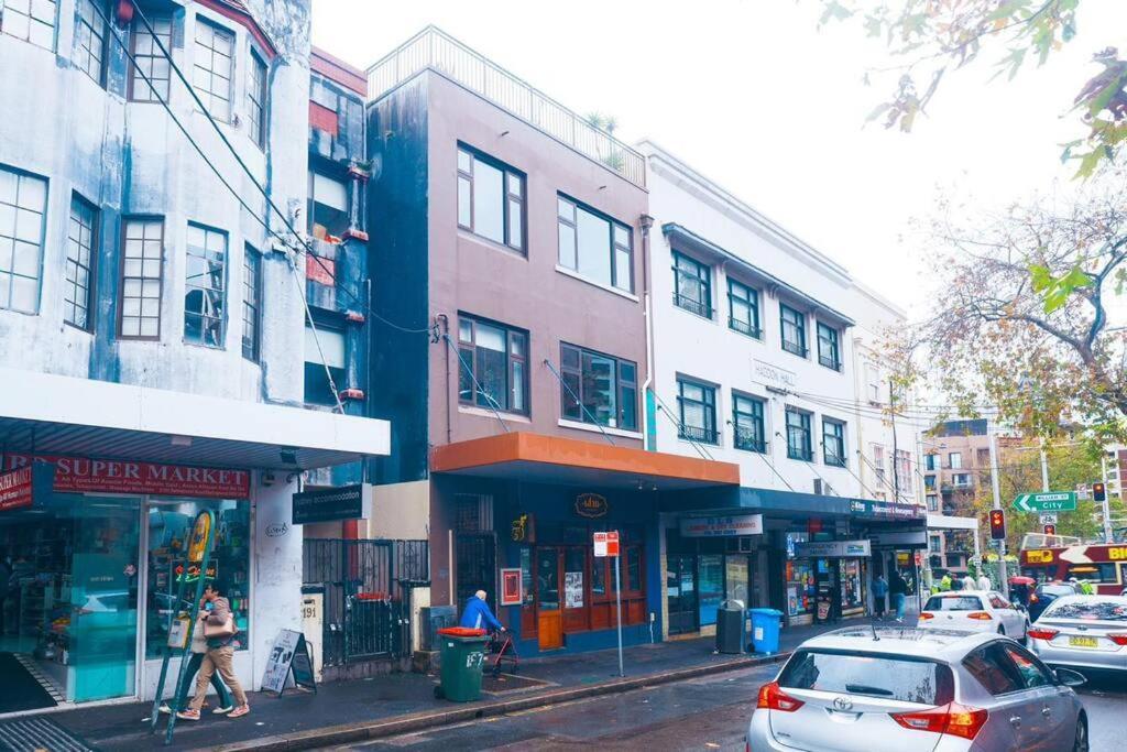 Large Near Train & Tower Apartment