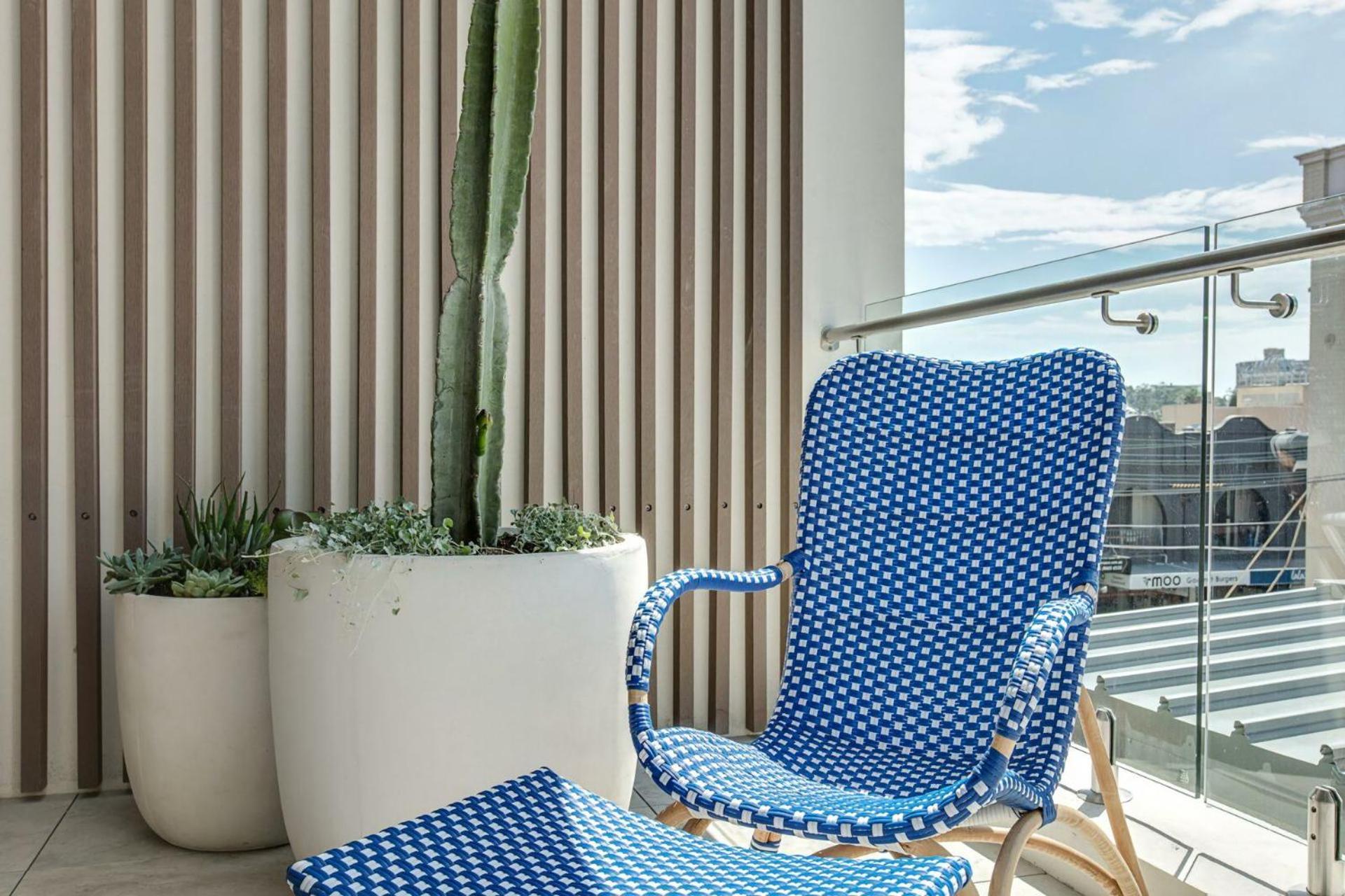 Surfside Isyd Apartment