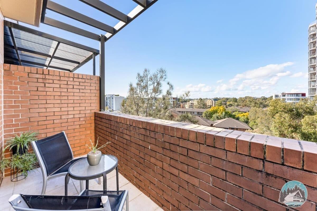 Aircabin - Parramatta - Free Parking - 1 Bed Apartment *