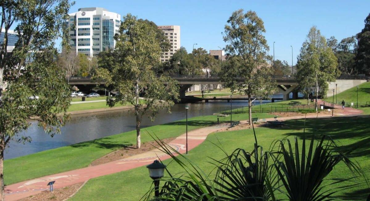 Aircabin - Parramatta - Free Parking - 1 Bed *
