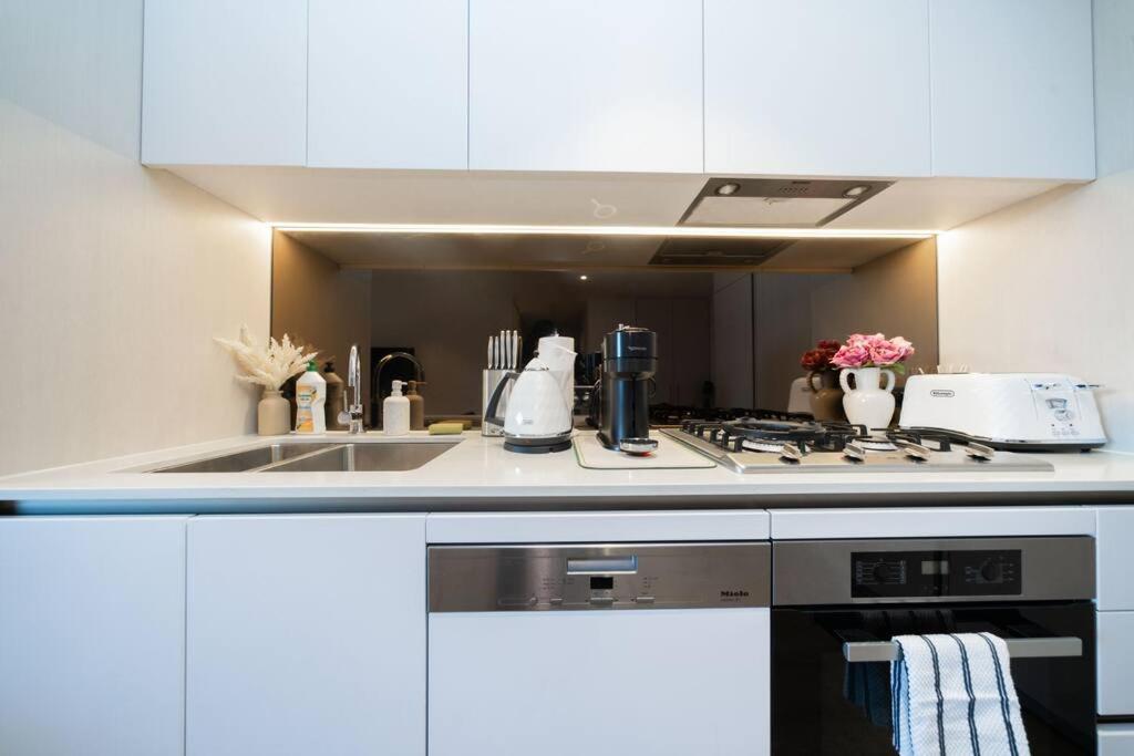 Modern Urban Oasis In The Heart Of Chinatown Apartamento Sidney