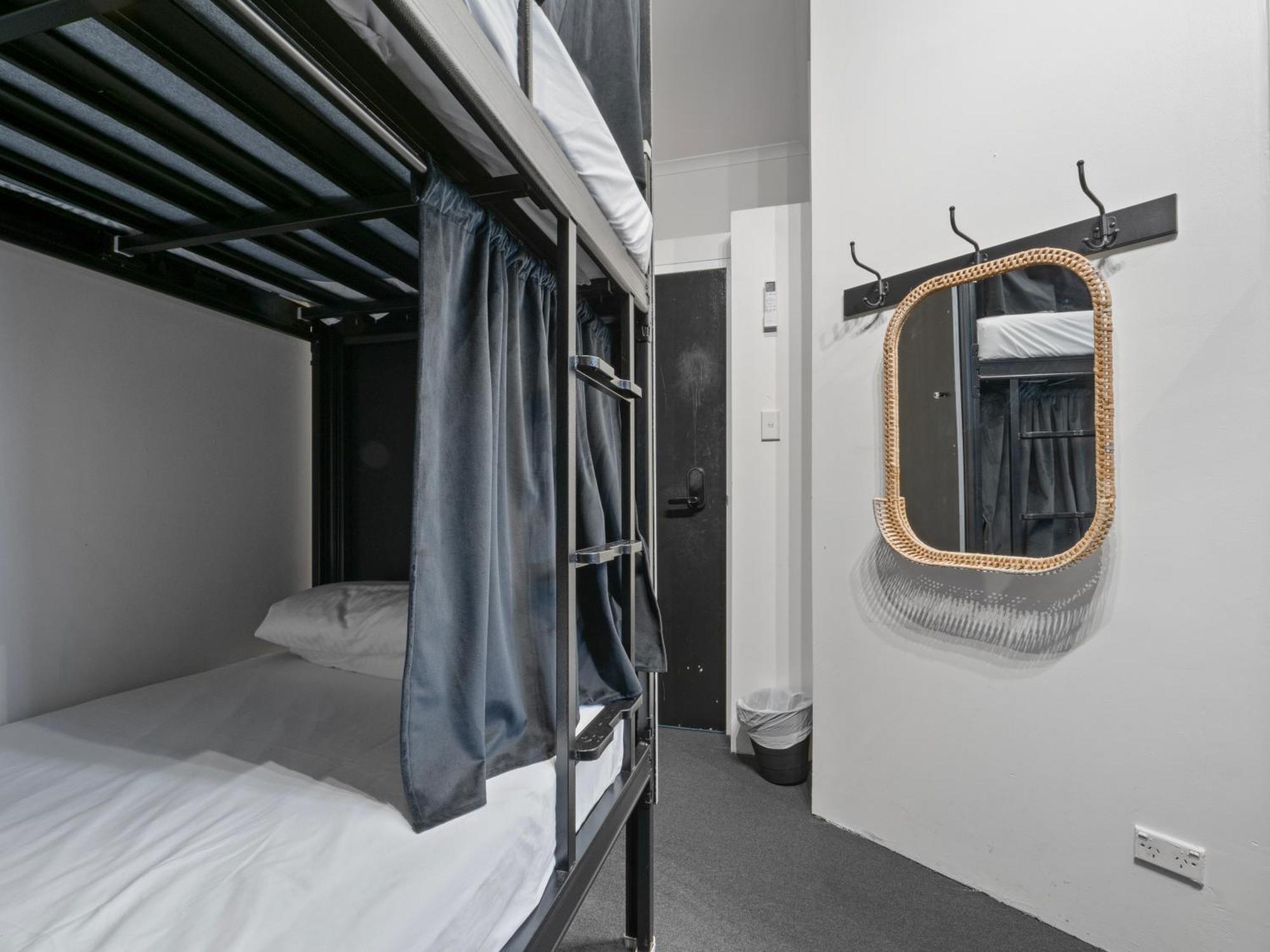 Azzurro Pod - Hostel