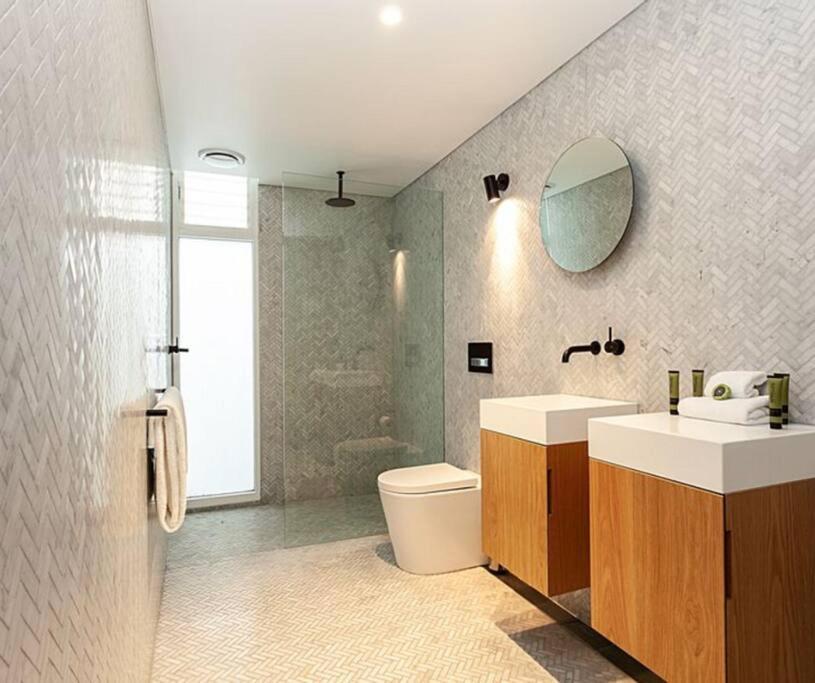 Spacious Bondi Getaway - Heart Of Bondi Holiday home Sydney