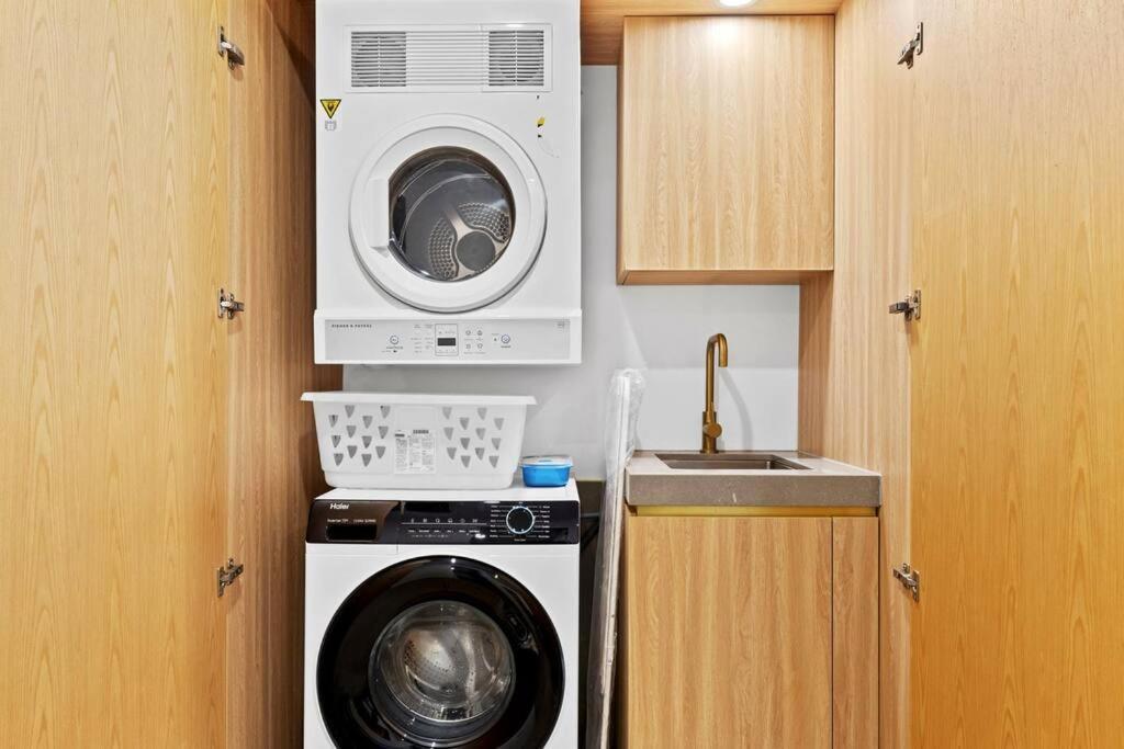 Morden Urban 2bed In Waterloo