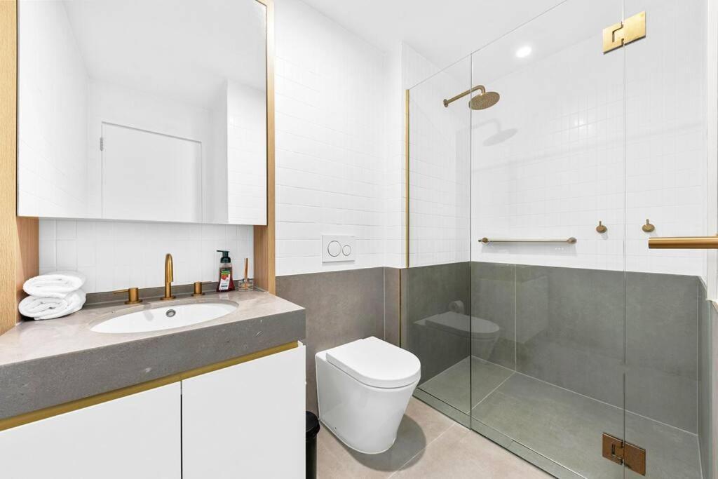 Apartment Morden Urban 2bed In Waterloo
