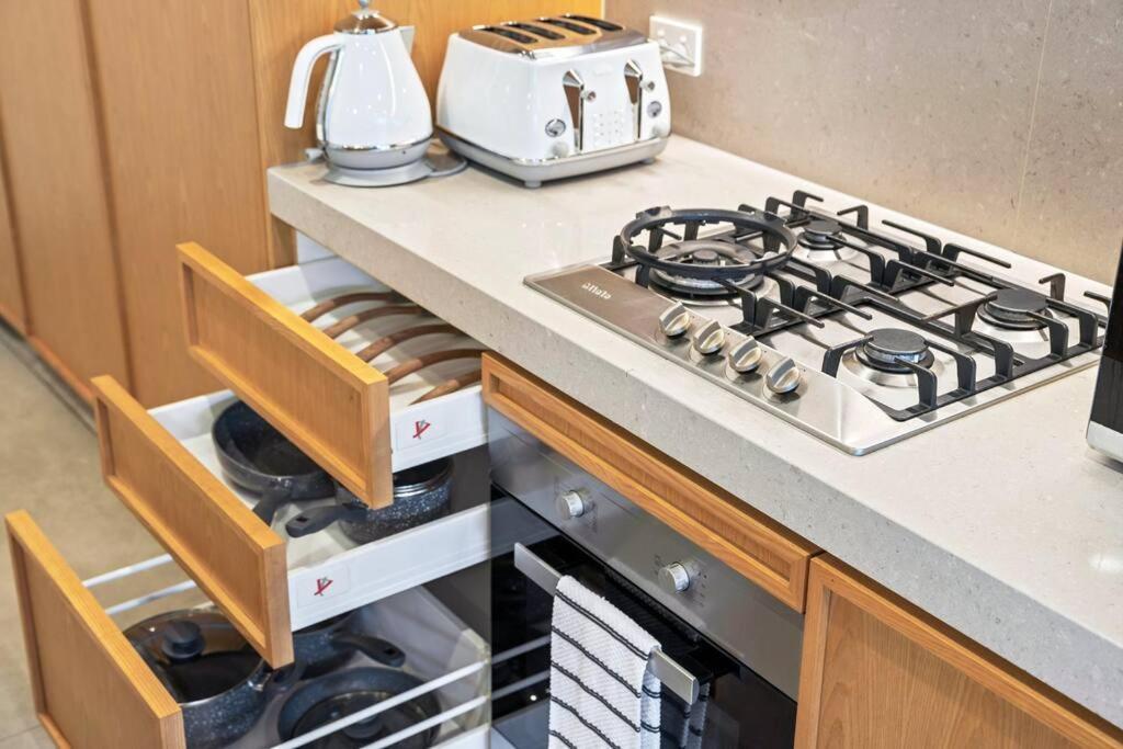 Morden Urban 2bed In Waterloo *