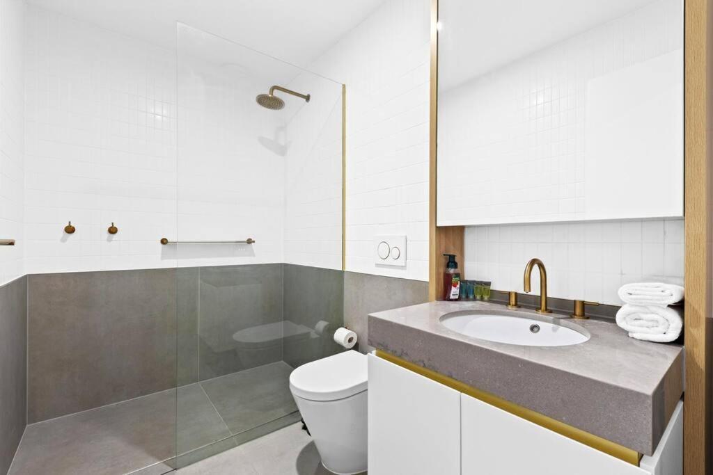 Morden Urban 2bed In Waterloo Apartment Sydney