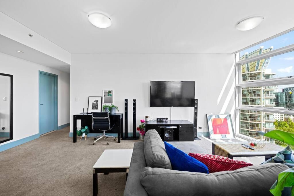 Stylish 4bd Cbd Apartment *