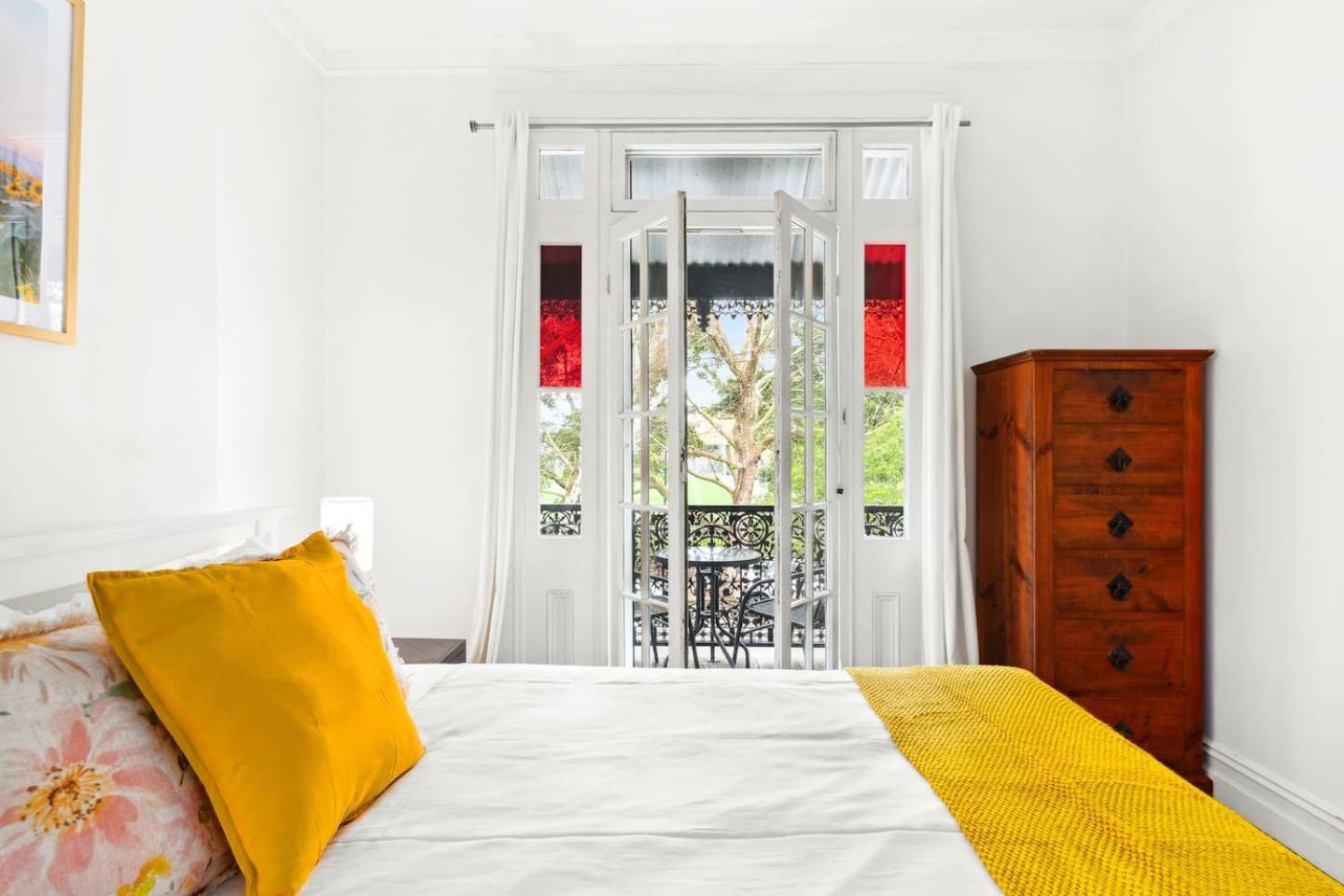 'the Buckland Terrace' Timeless Inner-city Treasure Holiday home