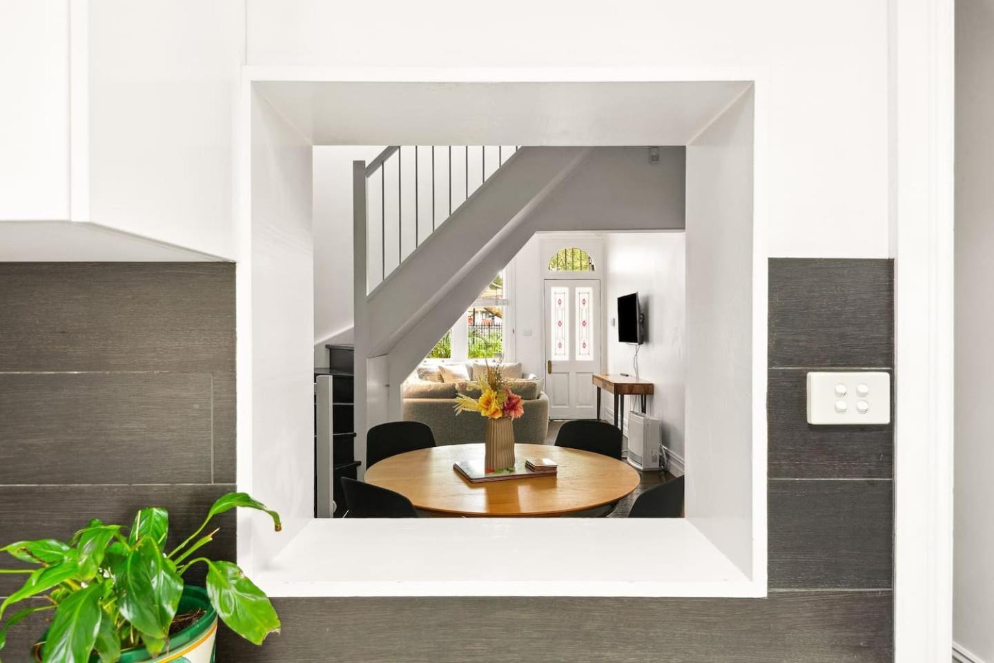 'the Buckland Terrace' Timeless Inner-city Treasure Holiday home *