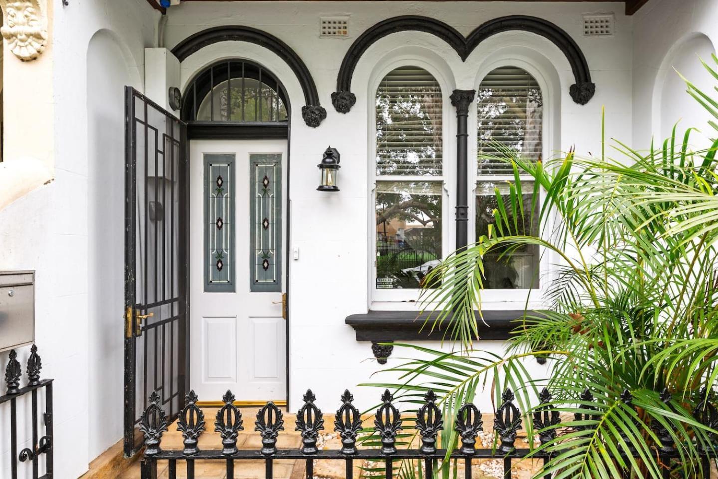 'the Buckland Terrace' Timeless Inner-city Treasure *