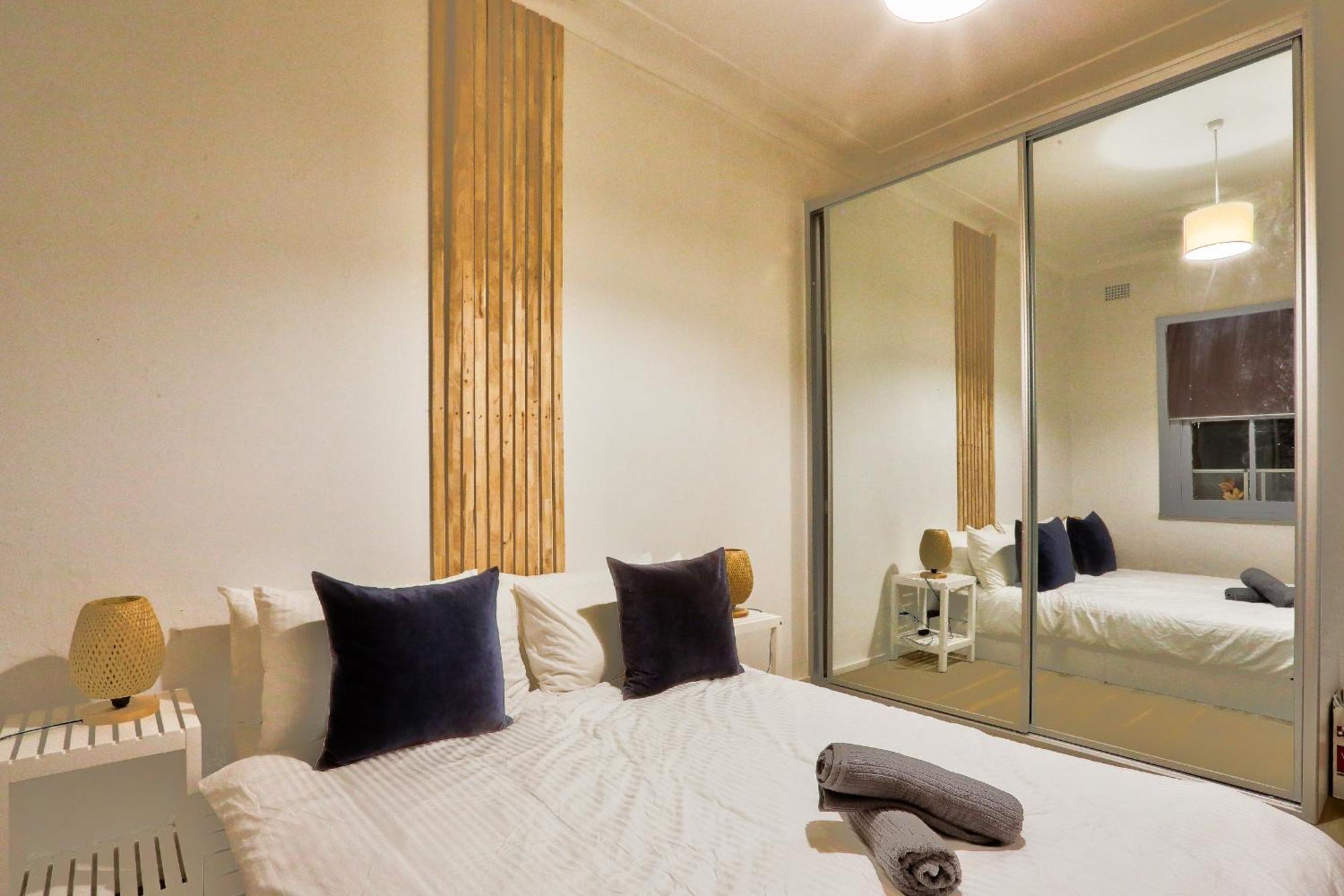 Close To 2 Bedroom House Surry Hills