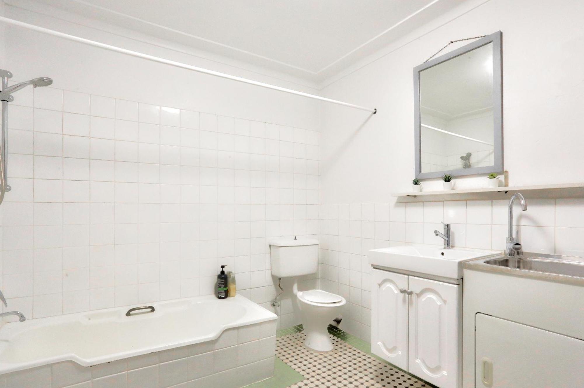 Close To 2 Bedroom House Surry Hills Sydney