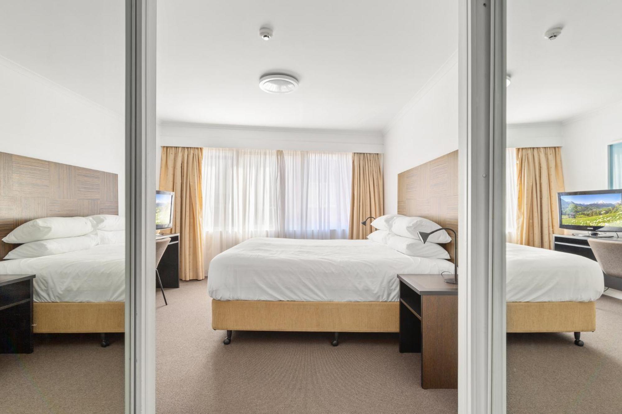 Apartment Ocean-facing 2-bed Manly Unit With Gym & Sauna