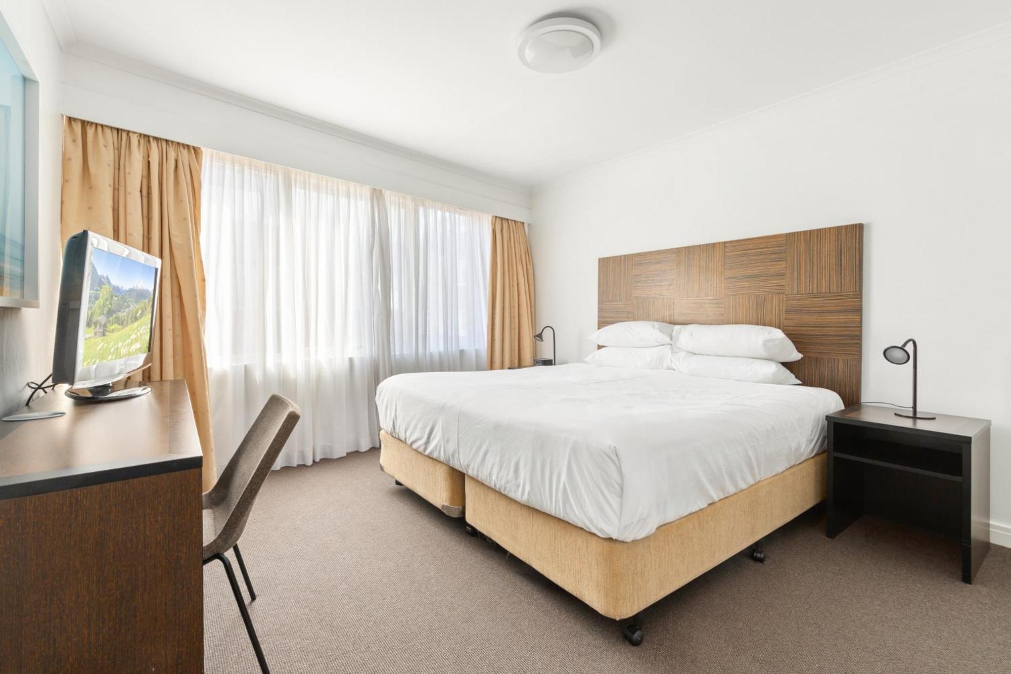Apartment Ocean-facing 2-bed Manly Unit With Gym & Sauna Sydney