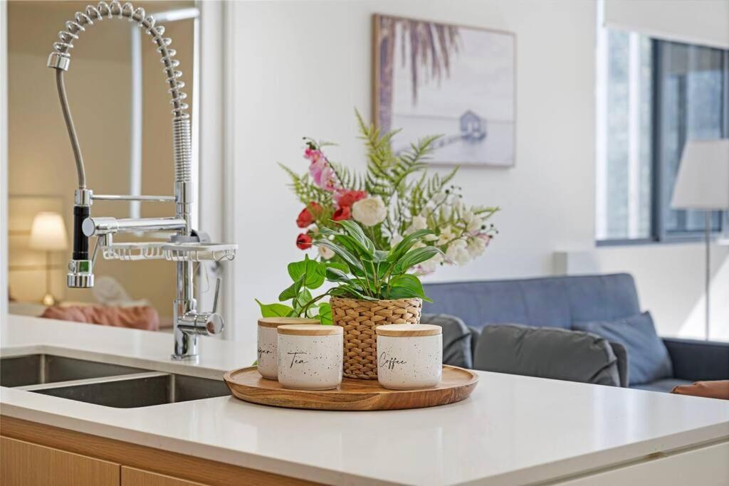 Modern 2b2b With Free Parking Sydney