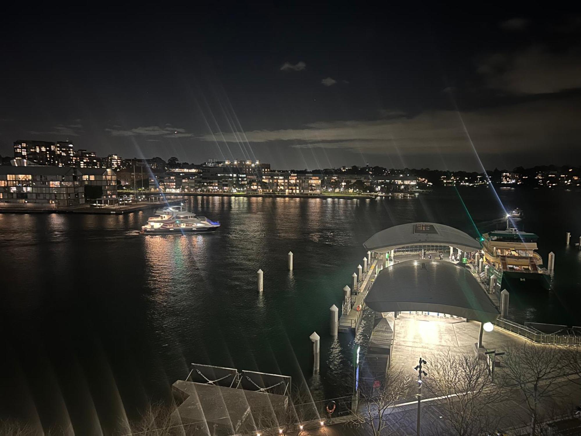 Apartment Holidays In Absolute Waterfront! Sydney