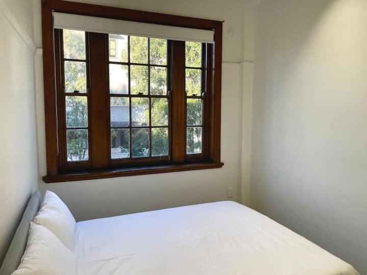 Charming Unit In Authentic Building Apartment *